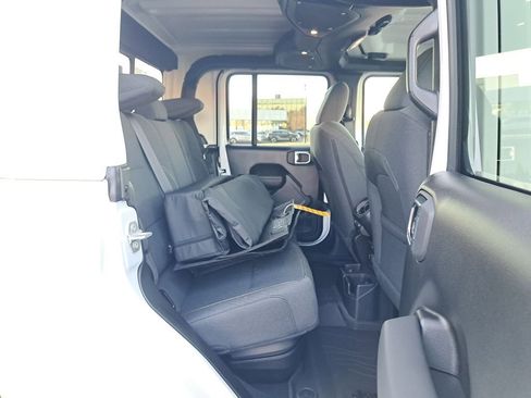 New 2026 Jeep Gladiator Sport AWD/4WD image 15