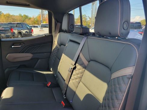 New 2026 GMC Canyon Denali image 27