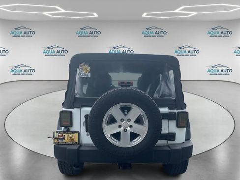 Used 2015 Jeep Wrangler Unlimited Sport image 7
