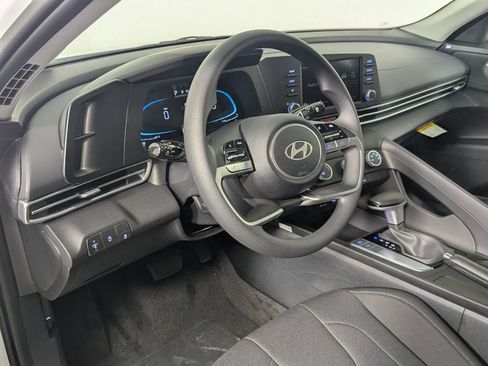 New 2026 Hyundai Elantra SE image 11