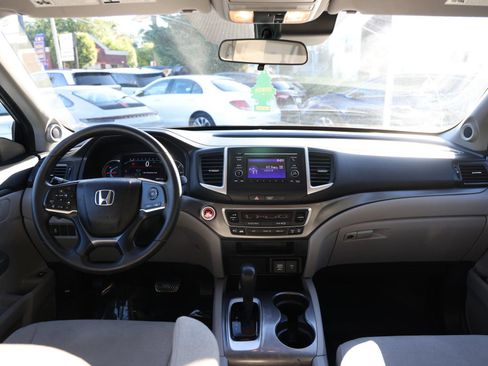 Used 2019 Honda Pilot LX image 25