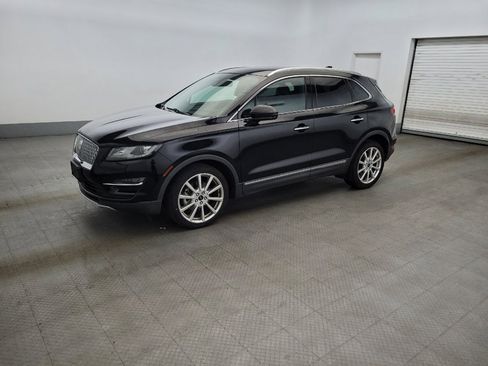 Used 2019 Lincoln MKC Reserve w/ MKC Climate Package FWD image 2