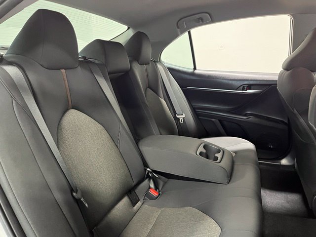 Used 2020 Toyota Camry LE w/ Convenience Package FWD image 14