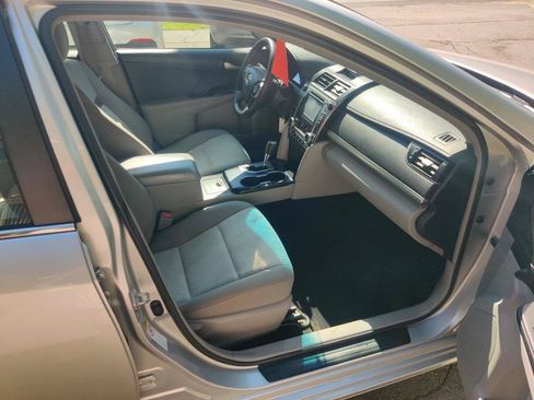 Used 2014 Toyota Camry LE FWD image 18