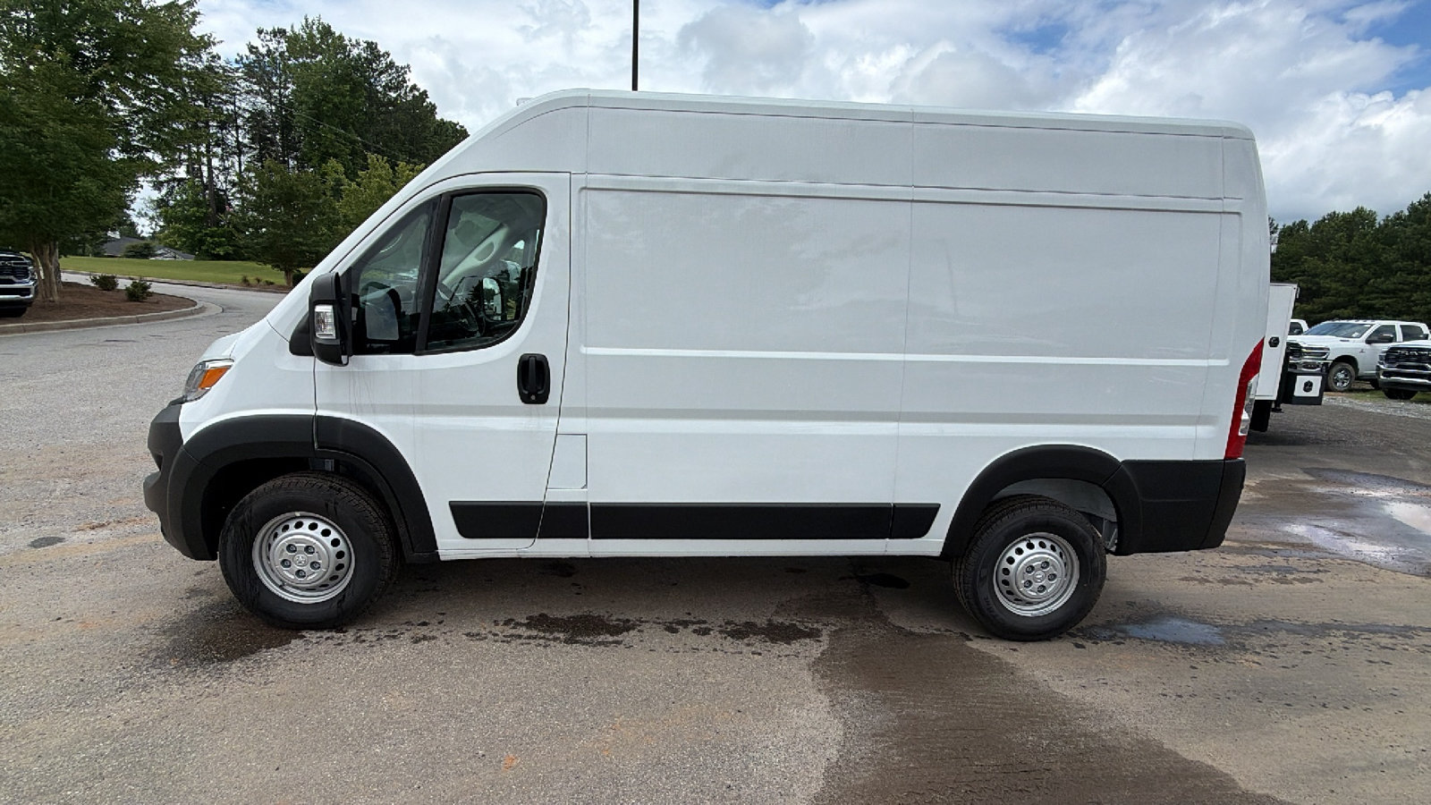 New 2026 RAM ProMaster 2500 w/ Convenience Group FWD image 11
