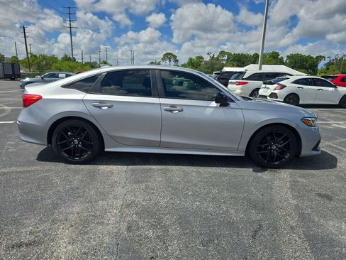 Used 2022 Honda Civic Sport image 3