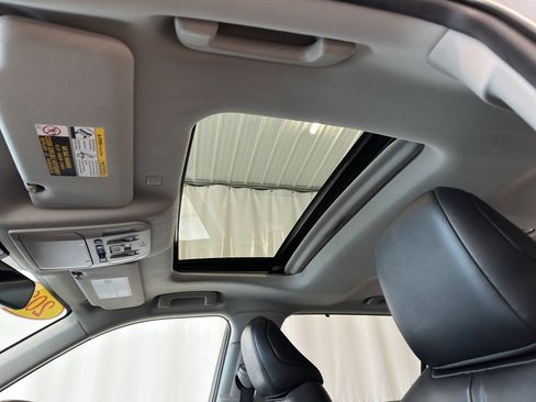 Used 2022 Toyota Highlander XLE image 33