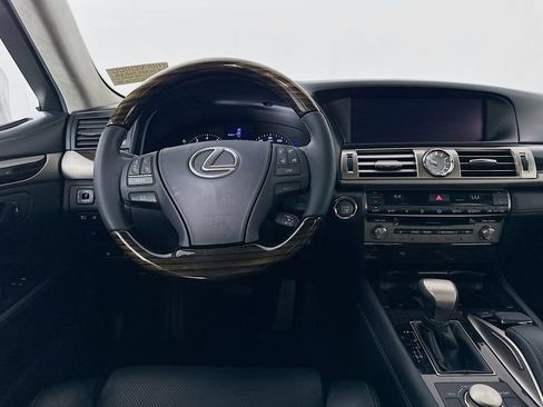 Used 2016 Lexus LS 460 image 21