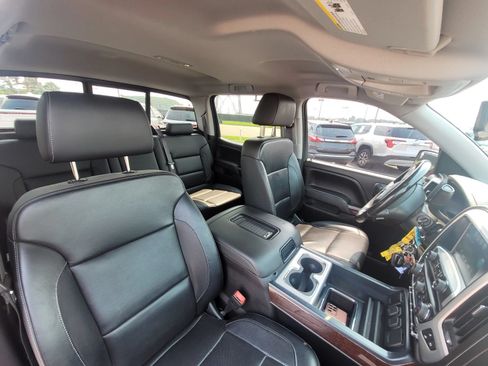 Used 2017 GMC Sierra 1500 SLT AWD/4WD image 4