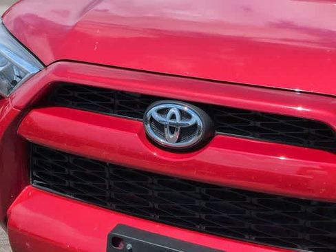 Used 2016 Toyota 4Runner SR5 AWD/4WD image 12