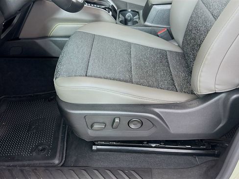 Used 2024 Chevrolet Colorado ZR2 AWD/4WD image 20