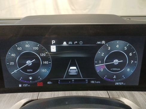 Used 2024 Kia Telluride SX Prestige w/ Towing Package image 10