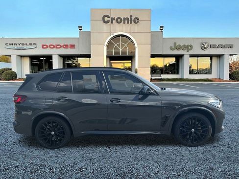 Used 2022 BMW X5 M50i w/ Executive Package image 2