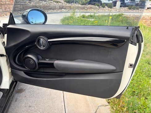 Used 2017 MINI Cooper S FWD image 14