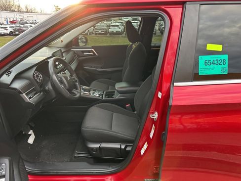 Used 2022 Mitsubishi Outlander ES image 8