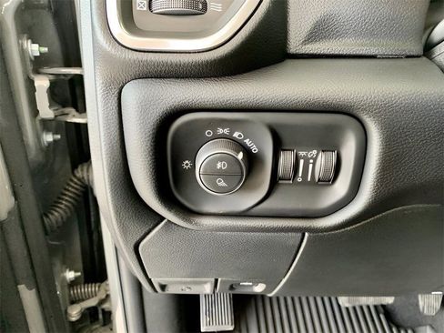 New 2026 RAM 2500 Laramie w/ Night Edition AWD/4WD image 32