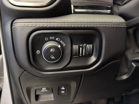 Used 2022 RAM 1500 Limited w/ Body Color Bumper Group image 14