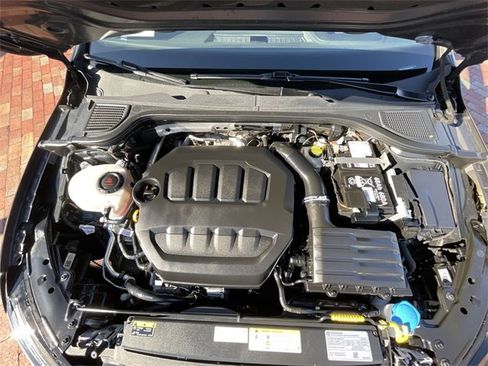 Used 2024 Volkswagen GTI Autobahn image 31