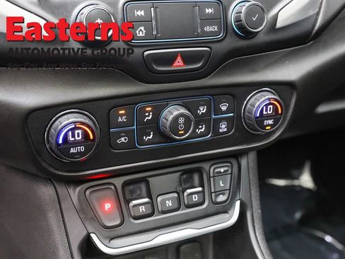 Used 2021 GMC Terrain SLT w/ Infotainment Package II AWD/4WD image 20