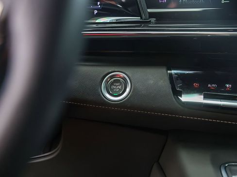 Used 2024 Cadillac Escalade Sport w/ Touring Package image 21