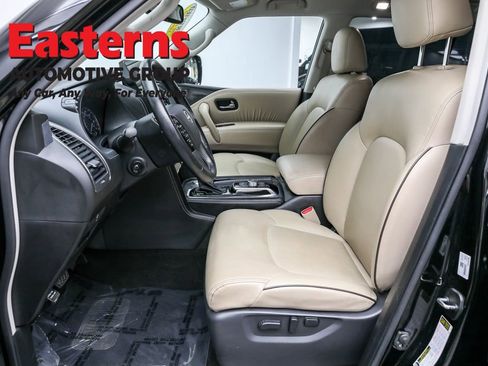 Used 2022 Nissan Armada SV w/ SV Appearance Package image 14