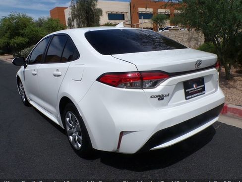 Used 2020 Toyota Corolla LE w/ Carpet Mat Package (TMS) image 6