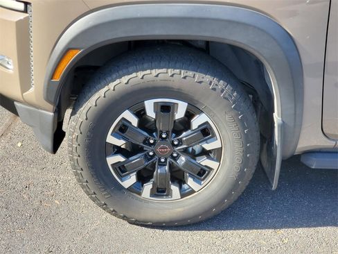 Certified 2022 Nissan Frontier Pro-X image 11