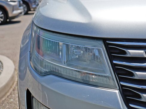 Used 2016 Ford Explorer XLT w/ Equipment Group 201A AWD/4WD image 3