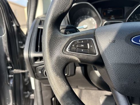 Used 2018 Ford Focus S FWD image 16