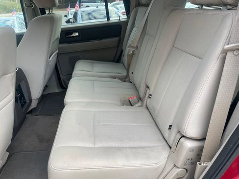 Used 2014 Ford Expedition XLT image 11