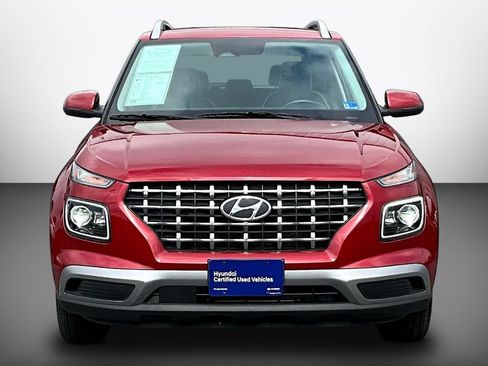 Certified 2023 Hyundai Venue Limited w/ Cargo Package FWD image 2
