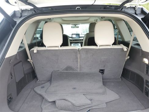 Certified 2023 Lincoln Aviator 2WD w/ Premium Package image 6