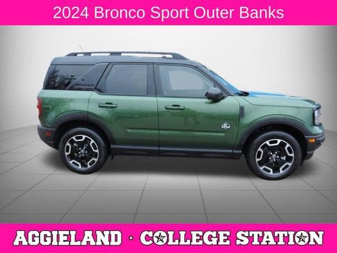 Used 2024 Ford Bronco Sport Outer Banks image 2