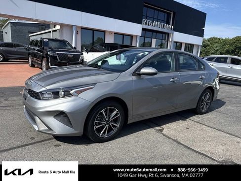 Used 2023 Kia Forte LXS FWD image 1
