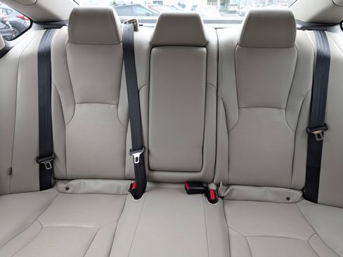 Used 2023 Honda Accord Touring image 13