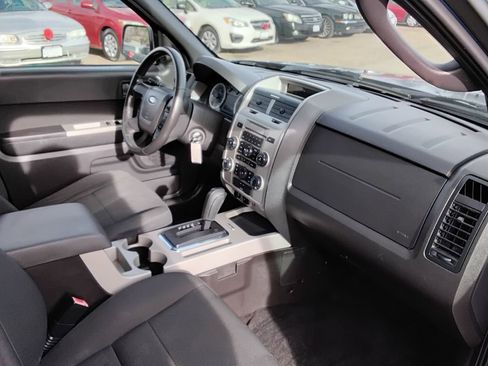 Used 2009 Ford Escape XLT image 16