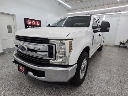 Used 2019 Ford F250 XL w/ STX Appearance Package RWD image 9
