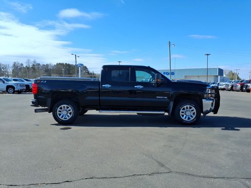 Used 2019 Chevrolet Silverado 3500 LT w/ LT Convenience Package image 7