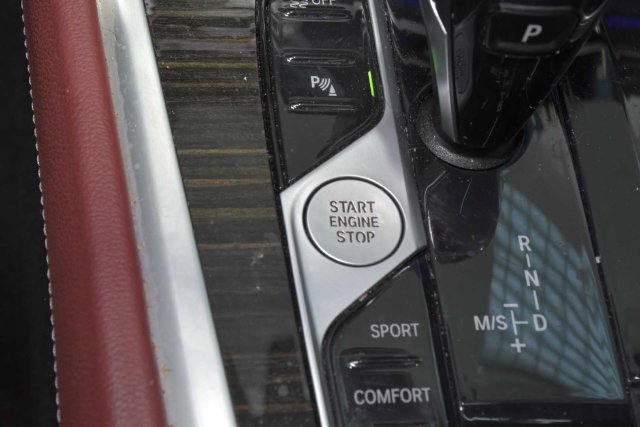 Used 2021 BMW X6 sDrive40i w/ M Sport Package RWD image 33
