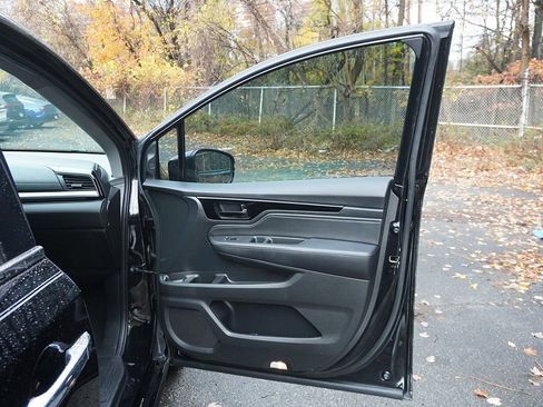 Used 2023 Honda Odyssey Touring image 30
