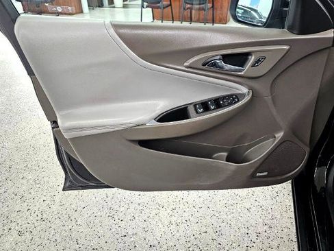 Used 2017 Chevrolet Malibu 4dr Sdn Hybrid w/ Leather Package image 24