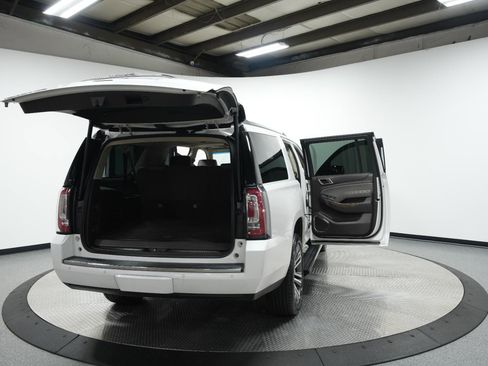 Used 2019 GMC Yukon XL Denali w/ Denali Ultimate Package image 14