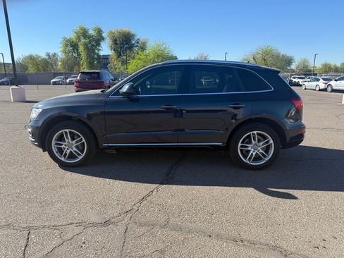 Used 2017 Audi Q5 2.0T Premium Plus w/ Technology Package image 8