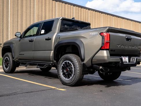 New 2026 Toyota Tacoma TRD Off-Road AWD/4WD image 7
