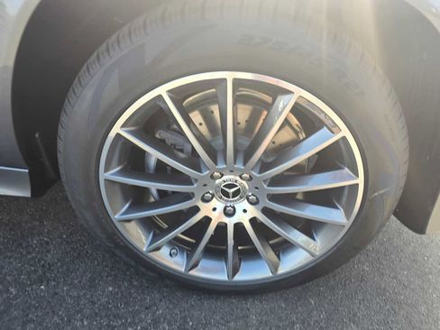 New 2026 Mercedes-Benz GLE 580 4MATIC image 9