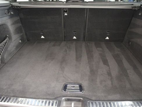 Used 2019 Mercedes-Benz GLC 300 4MATIC image 22