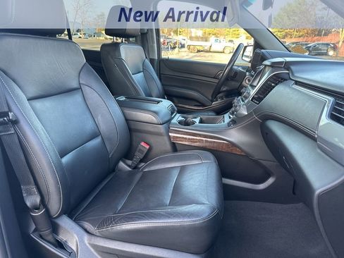 Used 2020 Chevrolet Suburban LT image 8