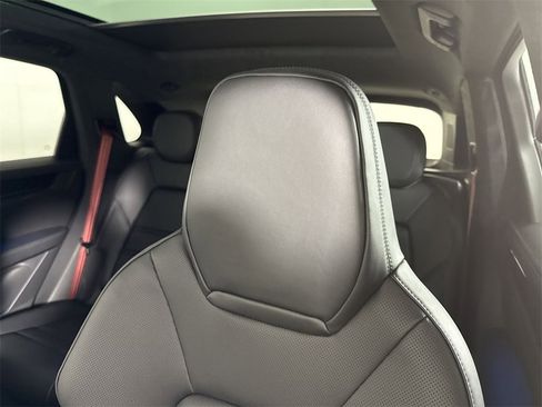 New 2025 Porsche Cayenne GTS image 40