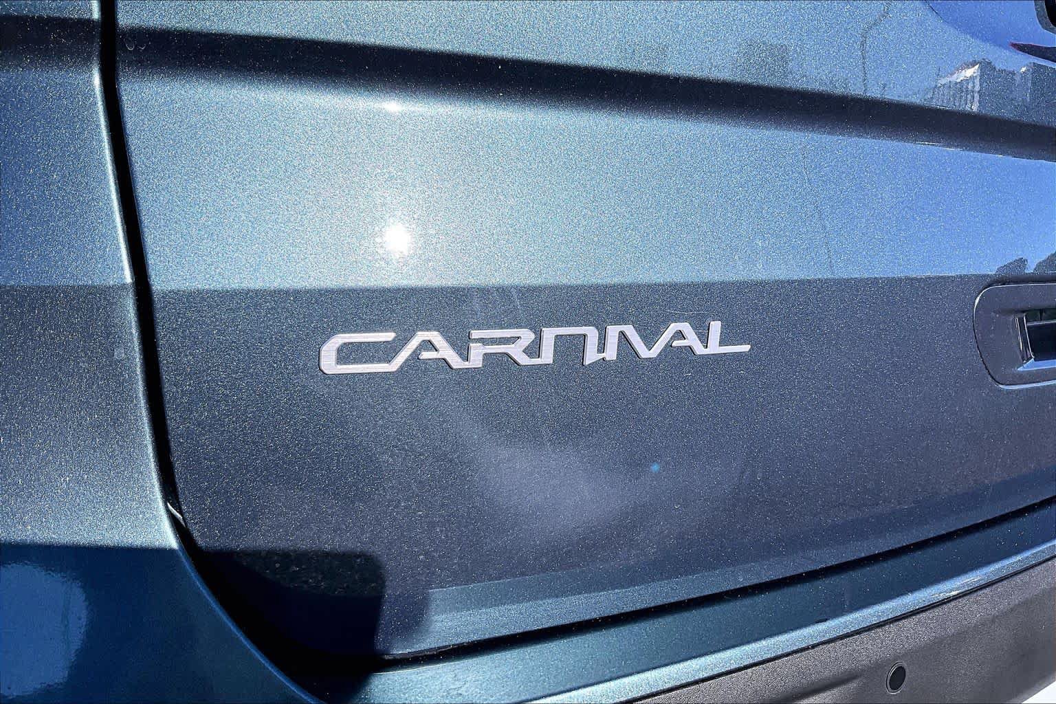Used 2024 Kia Carnival EX FWD image 10