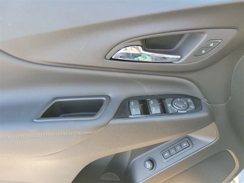 Certified 2024 Chevrolet Equinox Premier image 22
